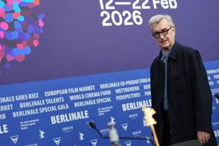 Ο Βιμ Βέντερς γυρίζει την πλάτη στην πολιτική